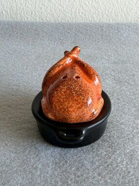 Ceramic Turkey & Black Pot Salt And Pepper Shaker Set Rustic Kitchen Décor Compa